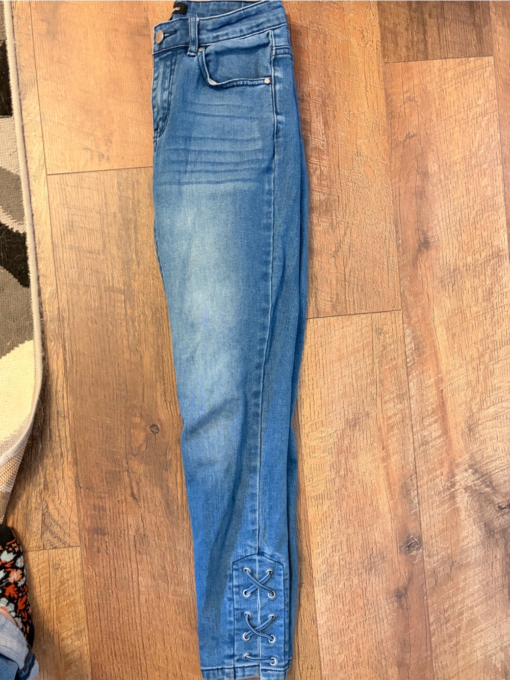 le chateau Blue Lace-Up Ankle Skinny Jeans